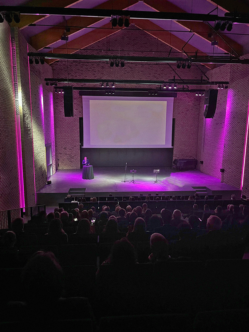 konferencyjno widowiskowa